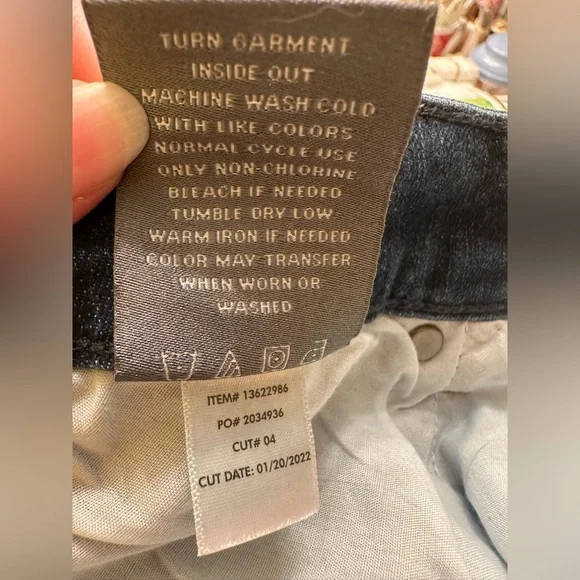 Torrid Boyfriend Straight Leg Vintage Stretch Jeans NWT - Picture 4 of 7